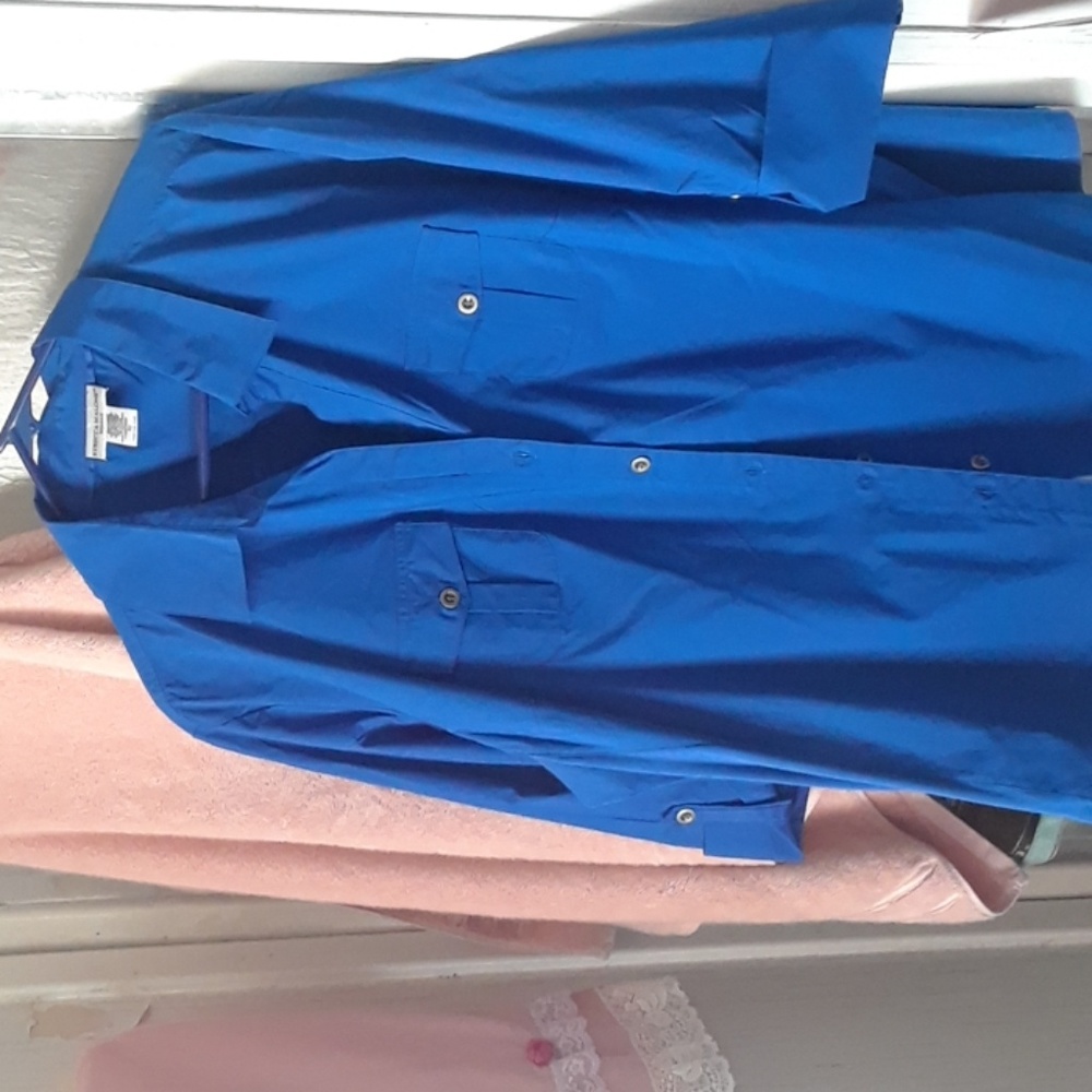 Womens tops